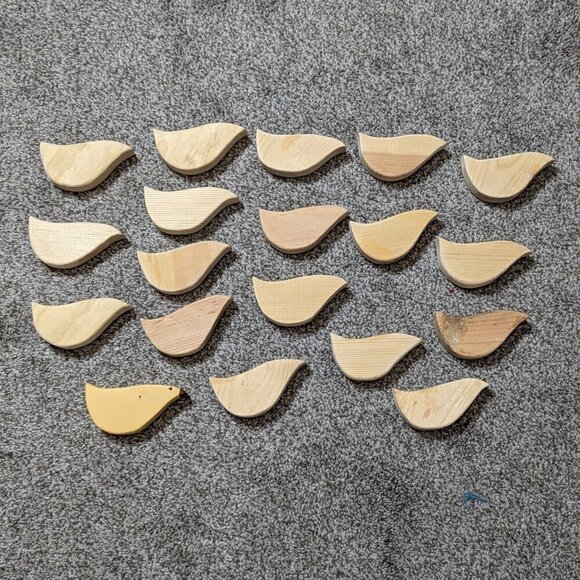 LOT of 19 Wooden Craft Birds; Unfinished; 3 1/2 x 1 3/4 x 3/4 inch - Picture 1 of 2